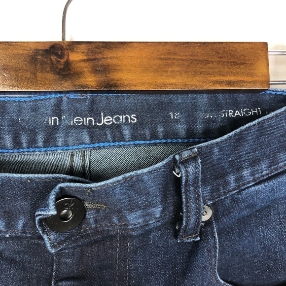 Calvin Klein Dark Wash Straight Leg Jeans 18 - Picture 5 of 7